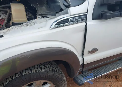 2015 Ford F250 Super Duty z USA, uszkodzony, nr VIN 1FT7W2BT9FEB91672